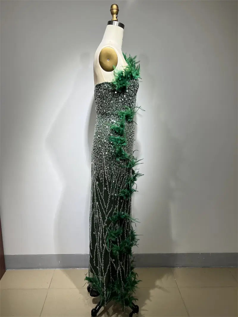 Luxurious Green Feather Sleeveless Maxi Evening Party Dress - Elegant Formal Gown