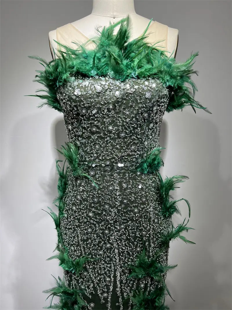 Luxurious Green Feather Sleeveless Maxi Evening Party Dress - Elegant Formal Gown